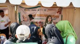 Kepala Bapanas Arief Prasetyo Adi bersama Bulog gelar intervensi beras di daerah terdampak inflasi. (DOk. Bapanas )